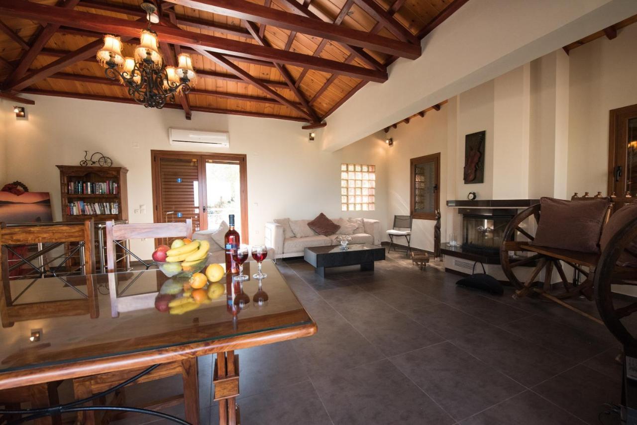 Gallis Villa Pefkias Luaran gambar